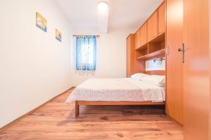 Apartment 5